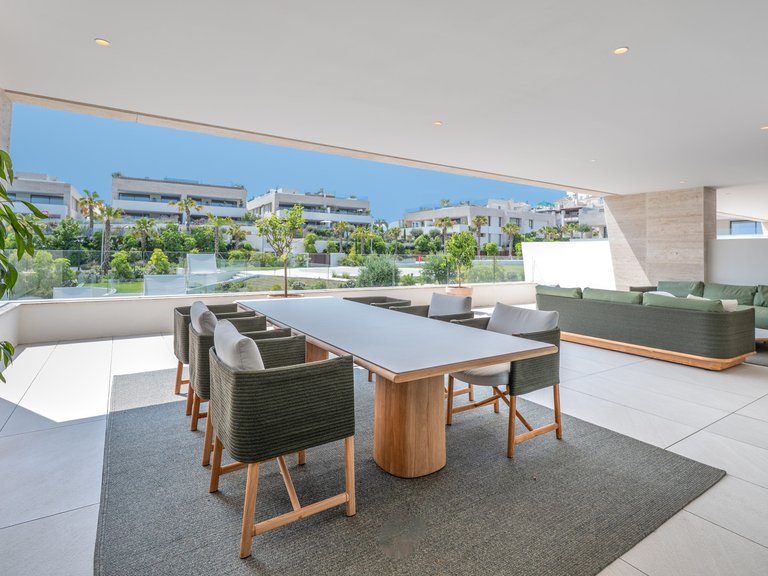 Penthouse for Sale in Marbella Golden Mile, Marbella, Malaga 17