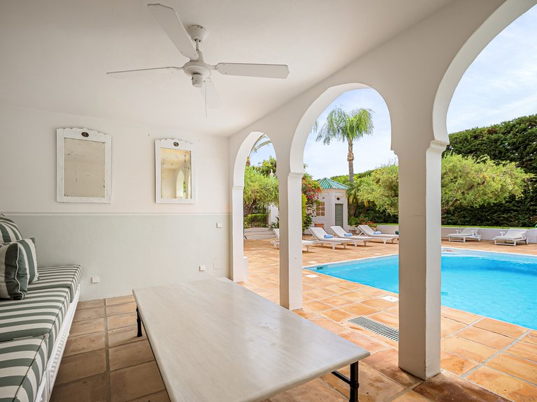 Villa for Sale in Marbella Golden Mile, Marbella, Malaga 25