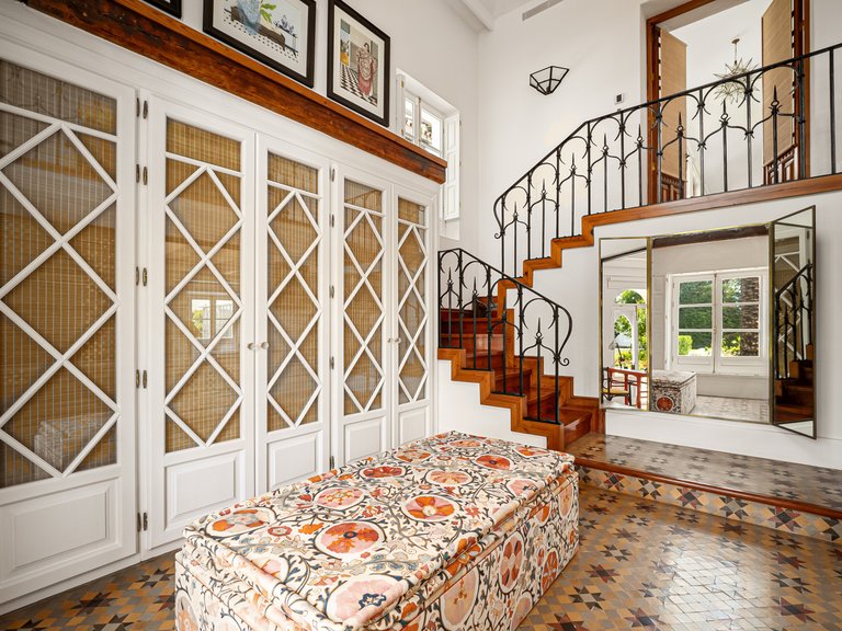 Villa for Sale in Marbella Golden Mile, Marbella, Malaga 32