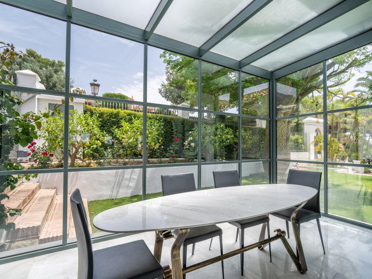 Villa for Sale in Marbella Golden Mile, Marbella, Malaga 14