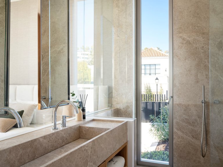 Villa for Sale in Nueva Andalucia, Marbella, Malaga 16