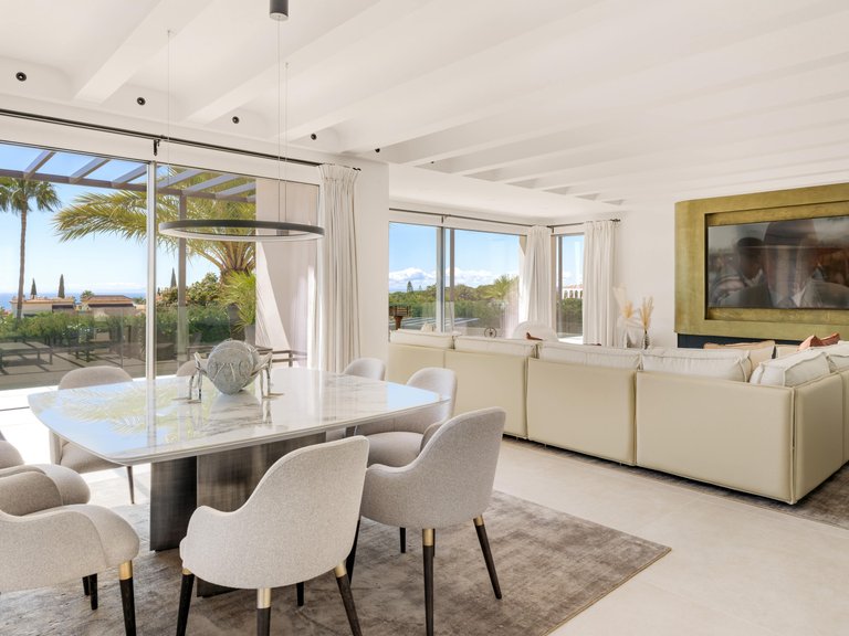 Villa for Sale in Marbella Golden Mile, Marbella, Malaga 16