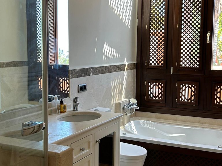 Town House for Sale in Marbella Golden Mile, Marbella, Malaga 22