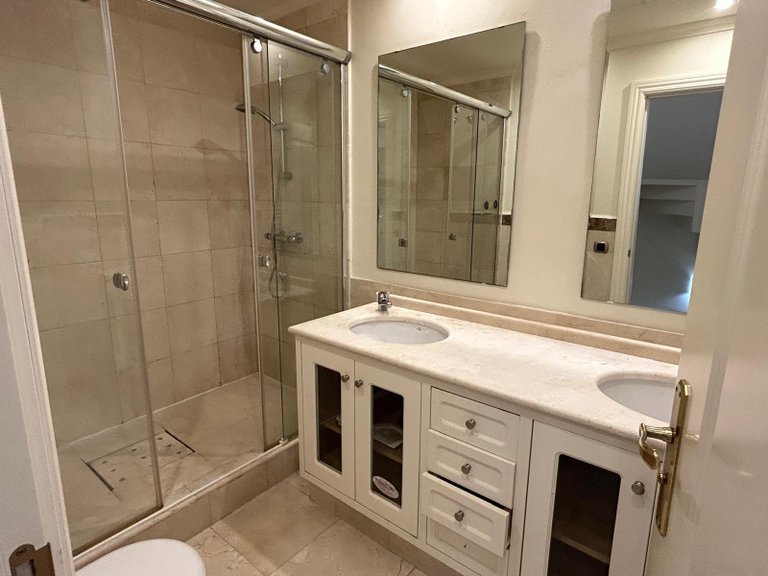 Town House for Sale in Marbella Golden Mile, Marbella, Malaga 6