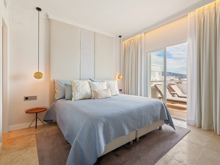 Apartment for Sale in Marbella - Puerto Banus, Marbella, Malaga 30