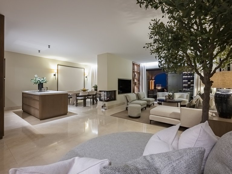 Penthouse for Sale in La Quinta, Benahavis, Malaga 18