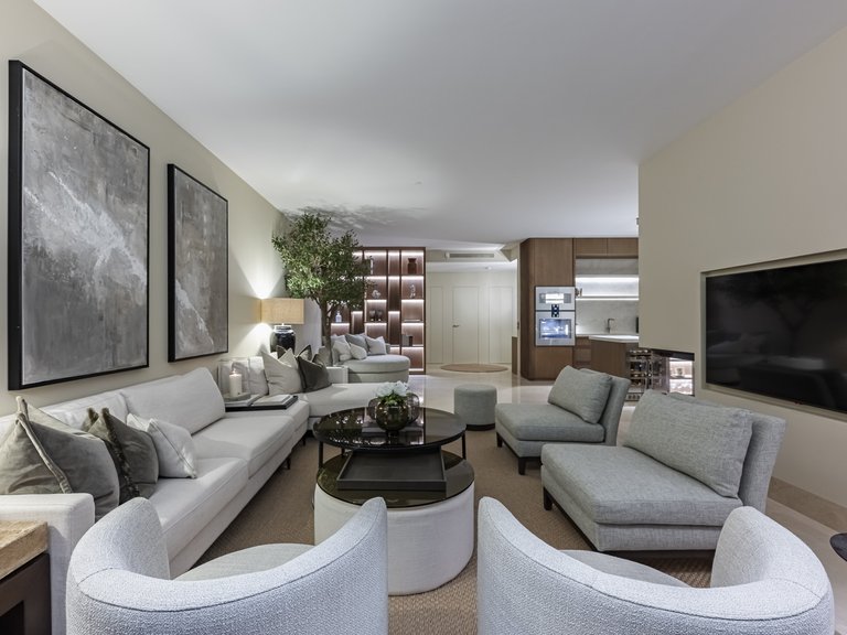 Penthouse for Sale in La Quinta, Benahavis, Malaga 17