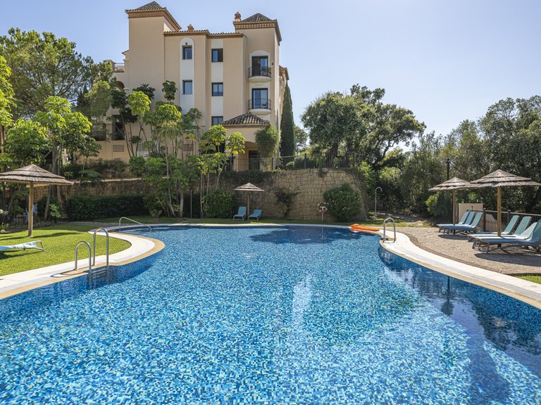 Penthouse for Sale in La Quinta, Benahavis, Malaga 43