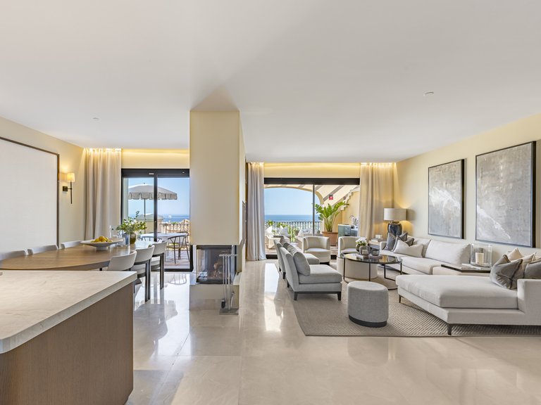 Penthouse for Sale in La Quinta, Benahavis, Malaga 8
