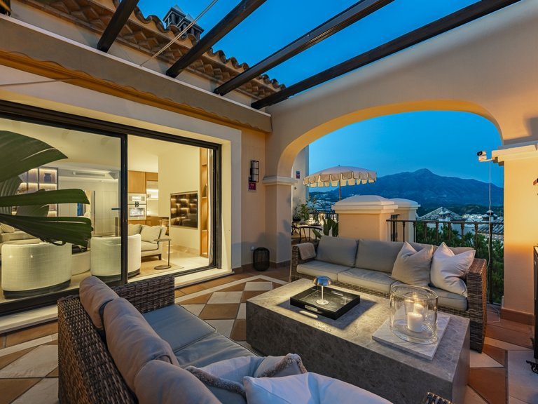 Penthouse for Sale in La Quinta, Benahavis, Malaga 50