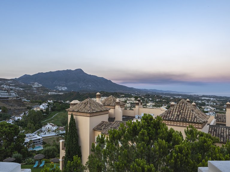 Penthouse for Sale in La Quinta, Benahavis, Malaga 45