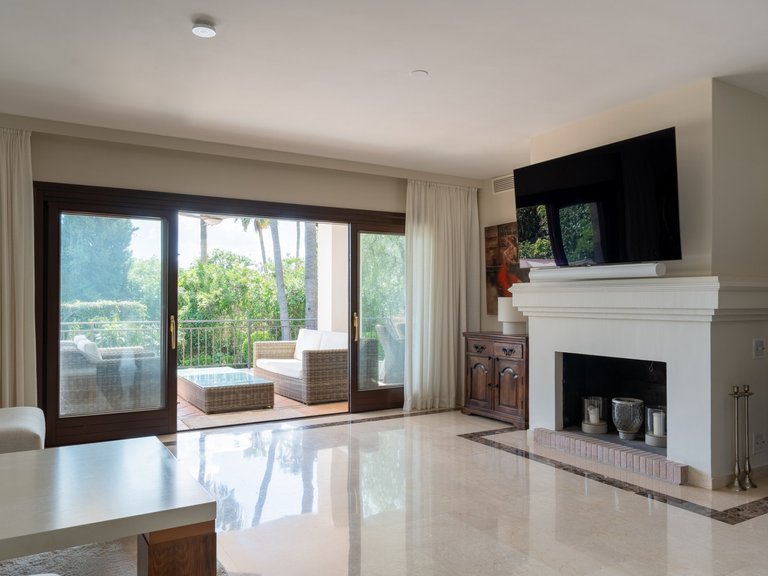 Villa for Sale in Marbella Este, Marbella, Malaga 11