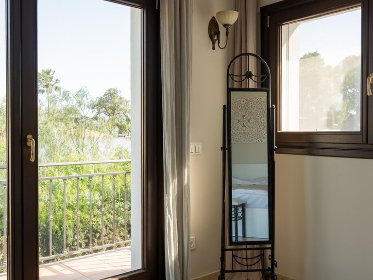 Villa for Sale in Marbella Este, Marbella, Malaga 18