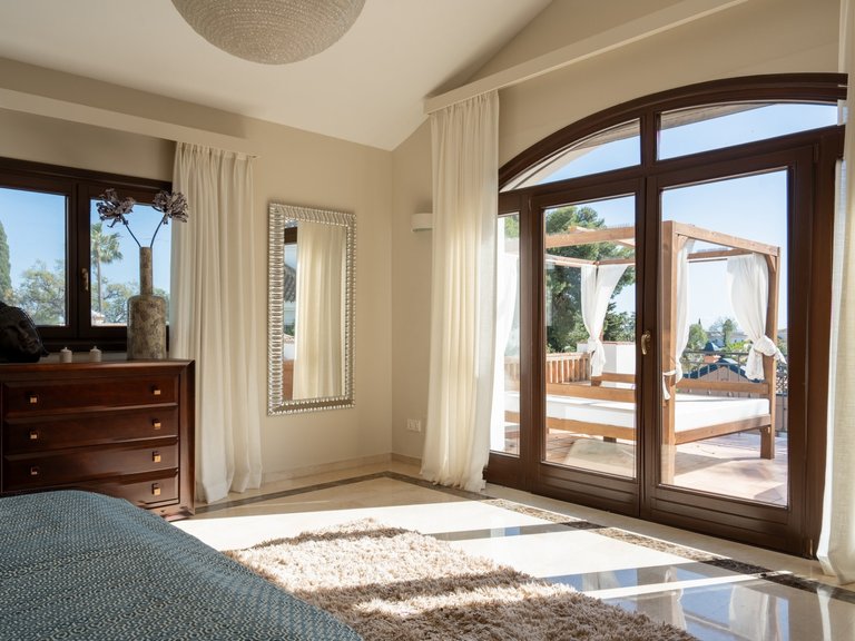Villa for Sale in Marbella Este, Marbella, Malaga 22