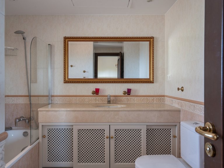 Villa for Sale in Marbella Este, Marbella, Malaga 15