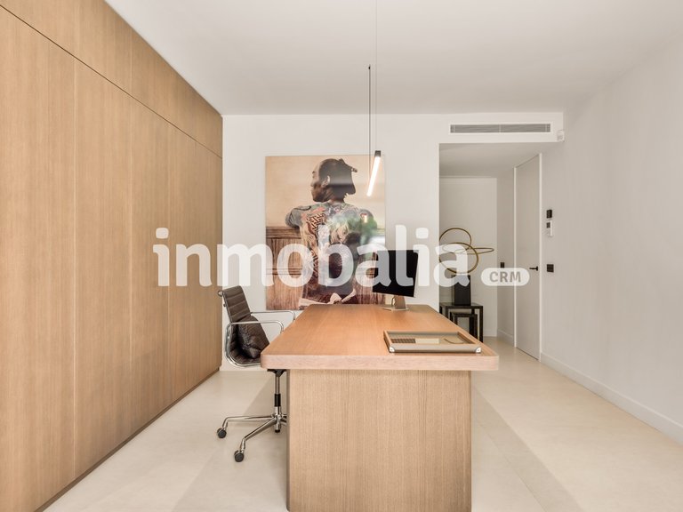 Villa for Sale in Marbella Golden Mile, Marbella, Malaga 23