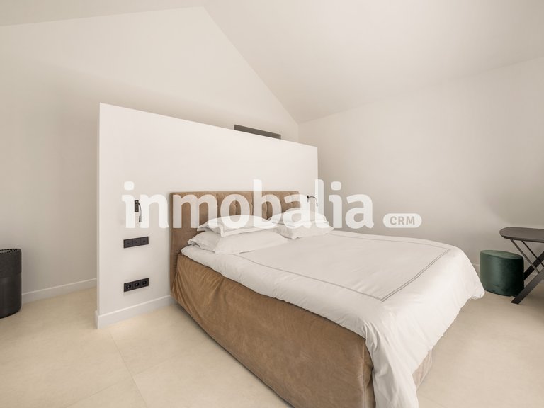 Villa for Sale in Marbella Golden Mile, Marbella, Malaga 12