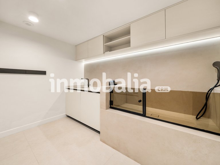 Villa for Sale in Marbella Golden Mile, Marbella, Malaga 30