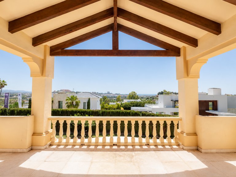 Villa for Sale in La Quinta, Benahavis, Malaga 17