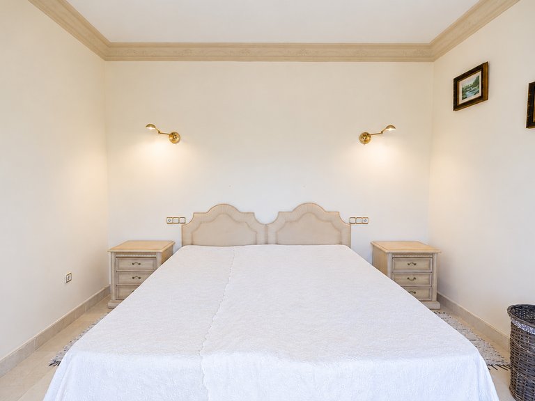 Villa for Sale in La Quinta, Benahavis, Malaga 24