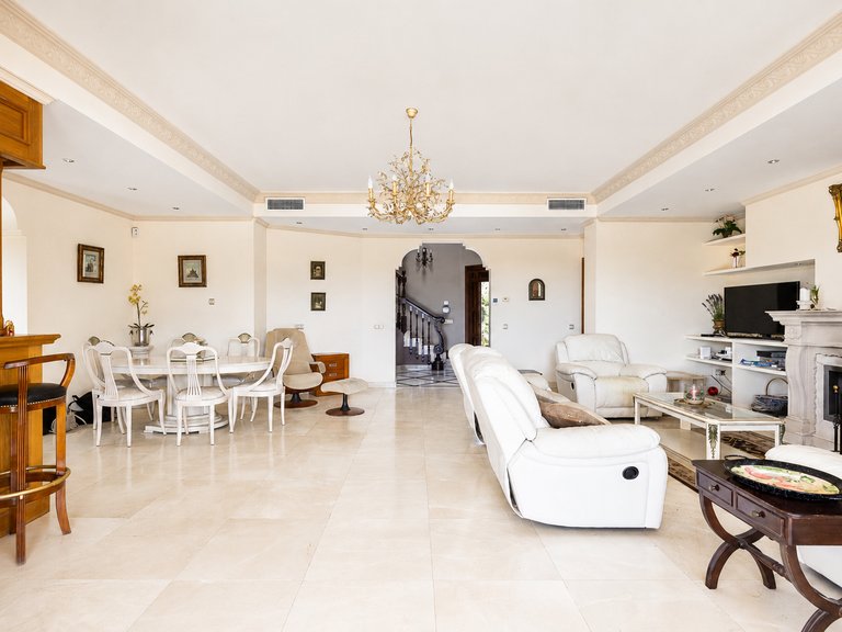 Villa for Sale in La Quinta, Benahavis, Malaga 7