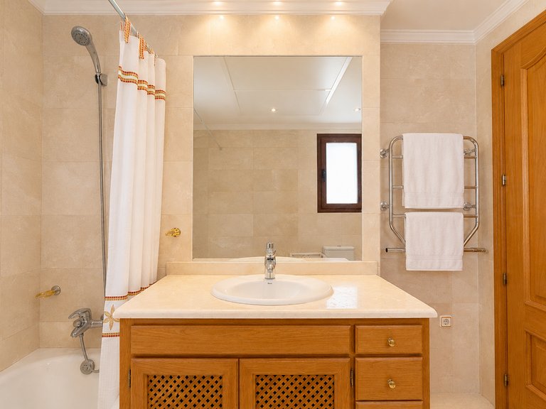 Villa for Sale in La Quinta, Benahavis, Malaga 29