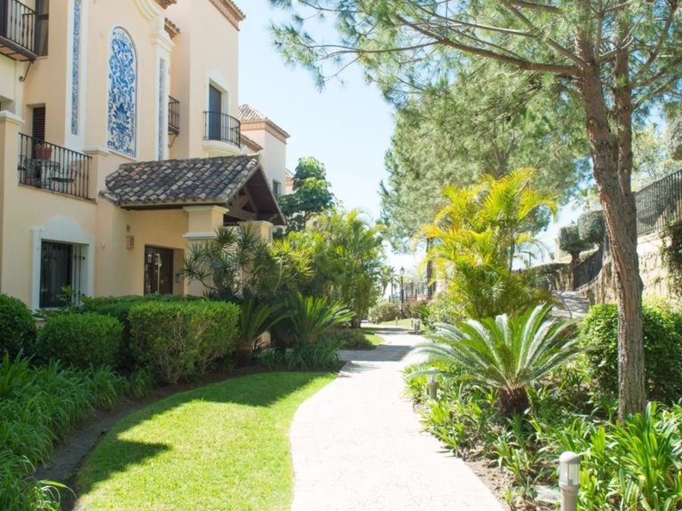 Apartment for Sale  in Benahavis, Malaga 5