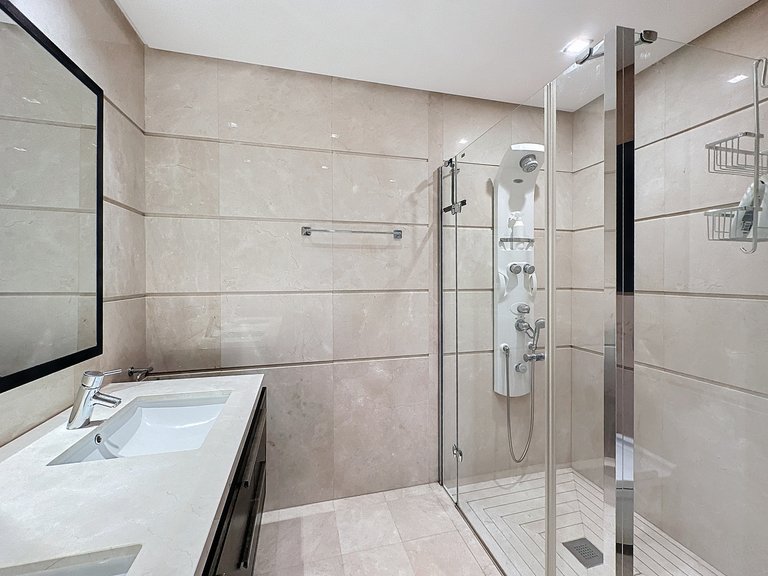 Apartment for Sale  in Benahavis, Malaga 23