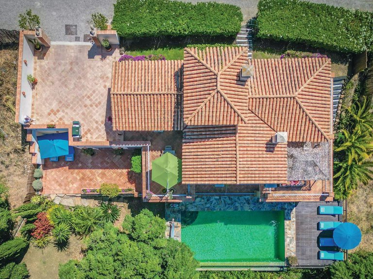 Villa for Sale  in Estepona, Malaga 2