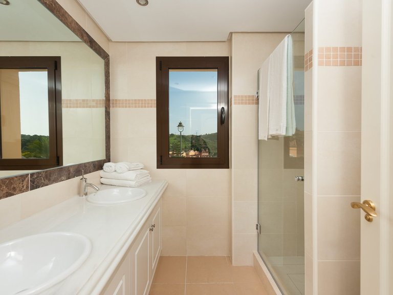 Villa for Sale  in Estepona, Malaga 30