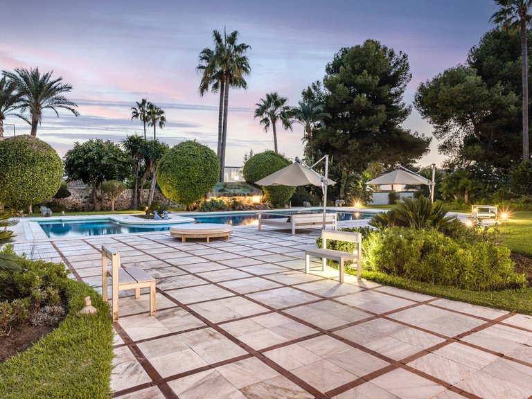 Villa for Sale  in Estepona, Malaga 6