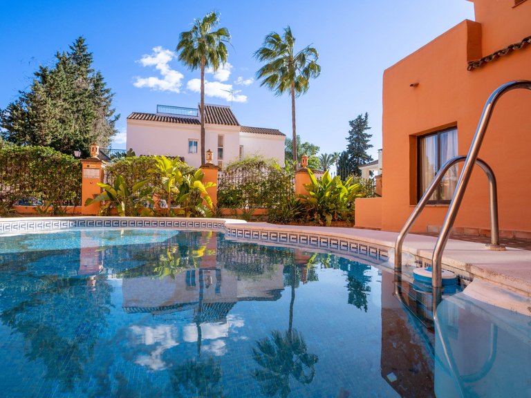 Apartment for Sale  in Estepona, Malaga 3