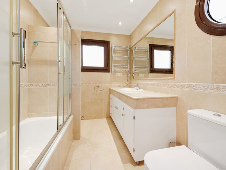 Villa for Sale  in Estepona, Malaga 10