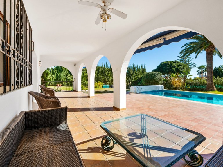 Villa for Sale  in Estepona, Malaga 2