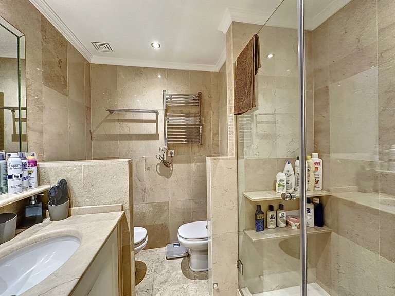 Apartment for Sale  in Marbella, Malaga 19