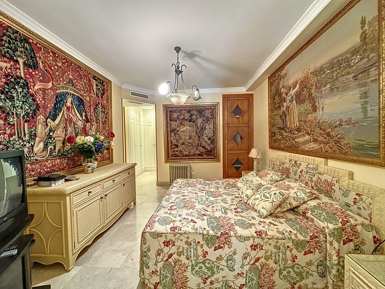 Apartment for Sale  in Marbella, Malaga 16