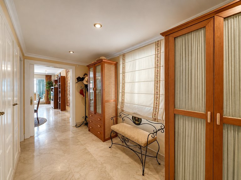 Apartment for Sale  in Marbella, Malaga 15