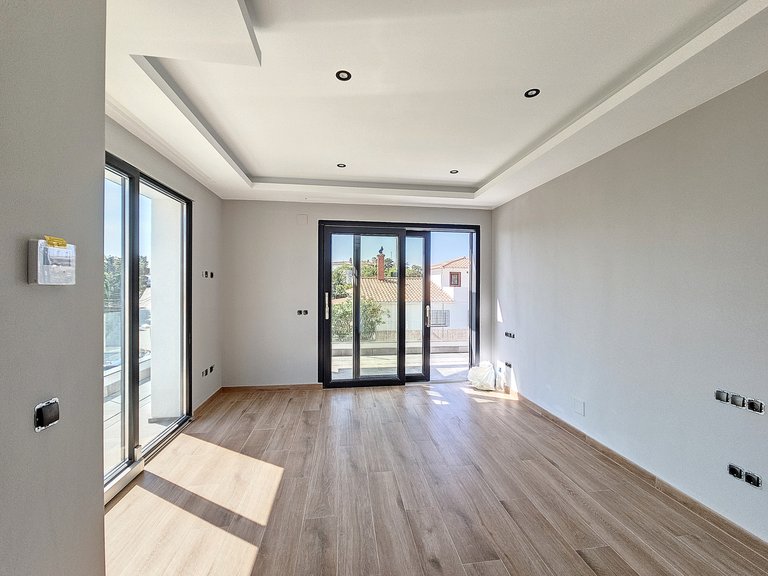Villa for Sale  in Estepona, Malaga 12