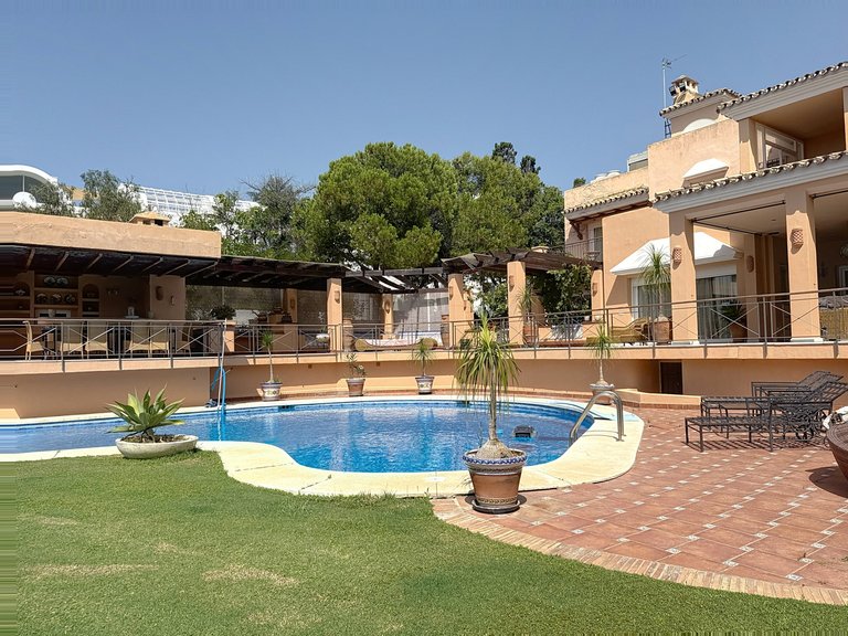 Villa for Sale  in Estepona, Malaga 2