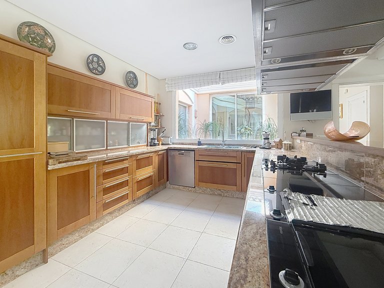 Villa for Sale  in Estepona, Malaga 11