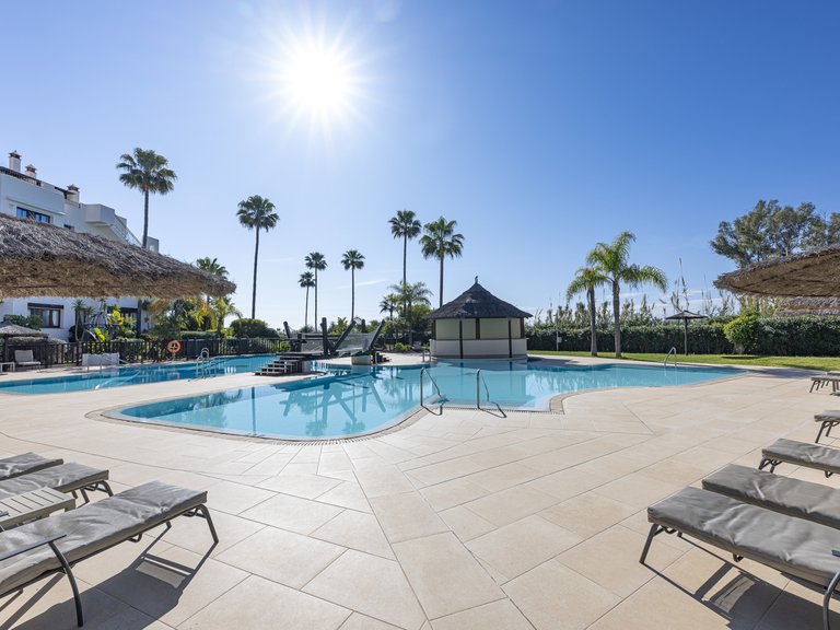 Apartment for Sale  in Estepona, Malaga 38