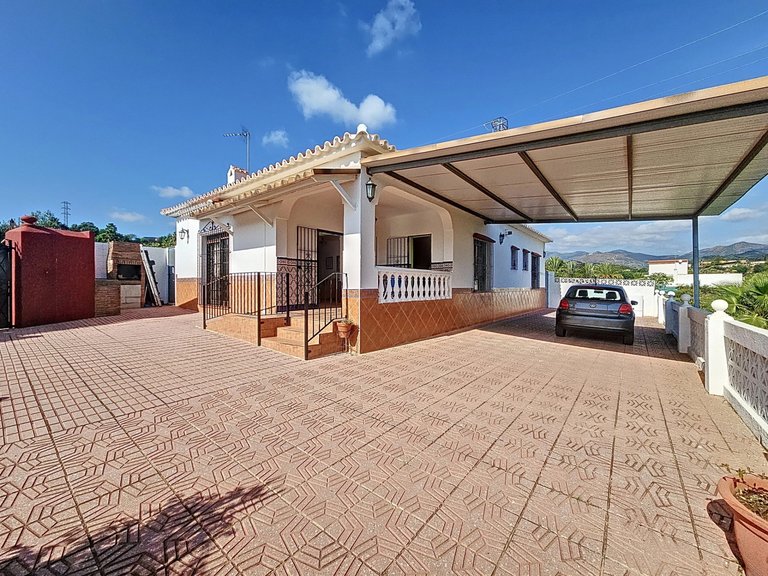 Country House for Sale  in Estepona, Malaga 1