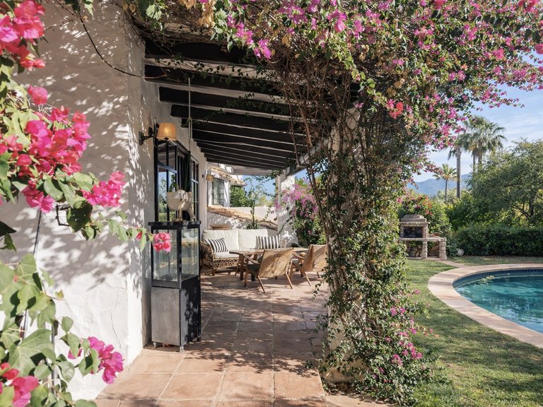 Villa for Sale  in Estepona, Malaga 12