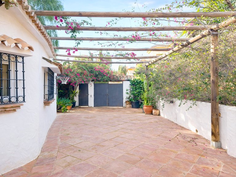 Villa for Sale  in Estepona, Malaga 50