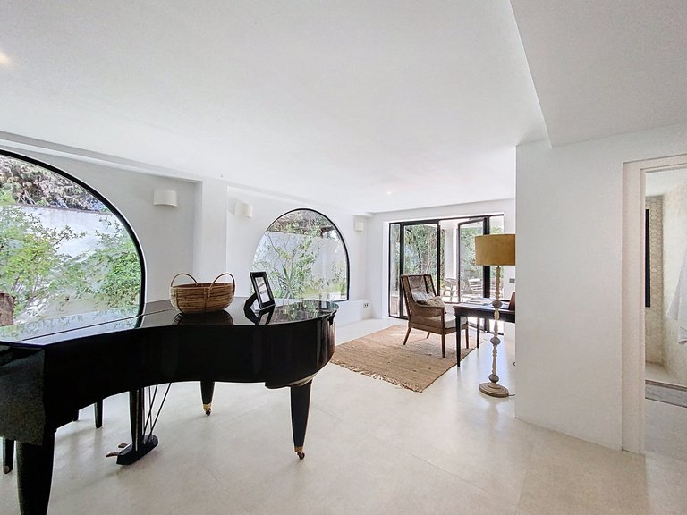 Villa for Sale  in Estepona, Malaga 30