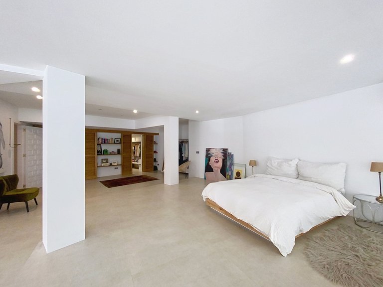 Villa for Sale  in Estepona, Malaga 36