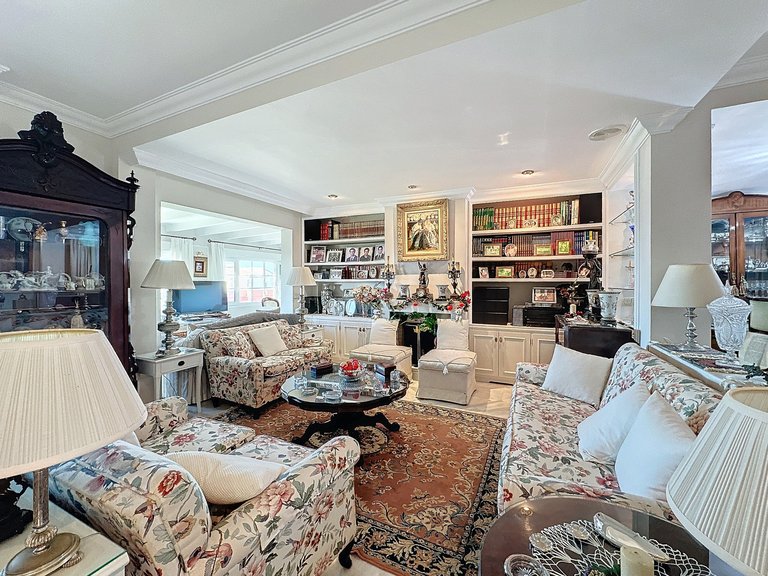 Villa for Sale  in Estepona, Malaga 8
