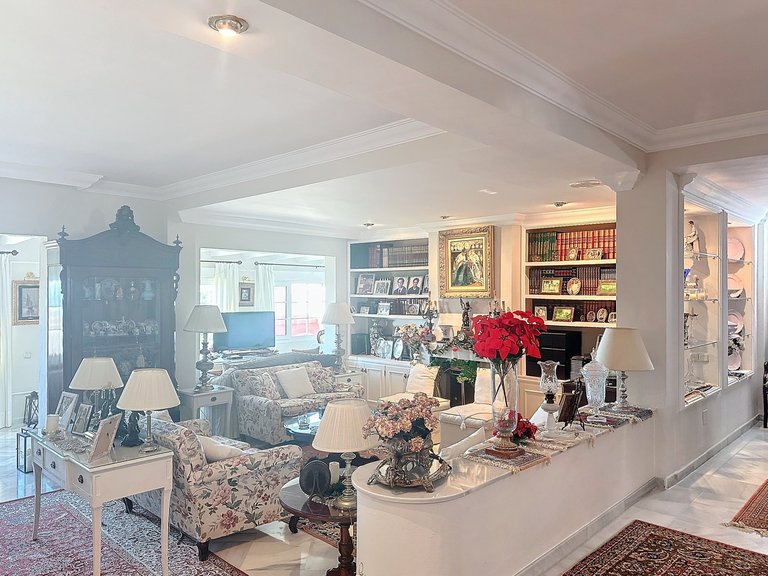 Villa for Sale  in Estepona, Malaga 16