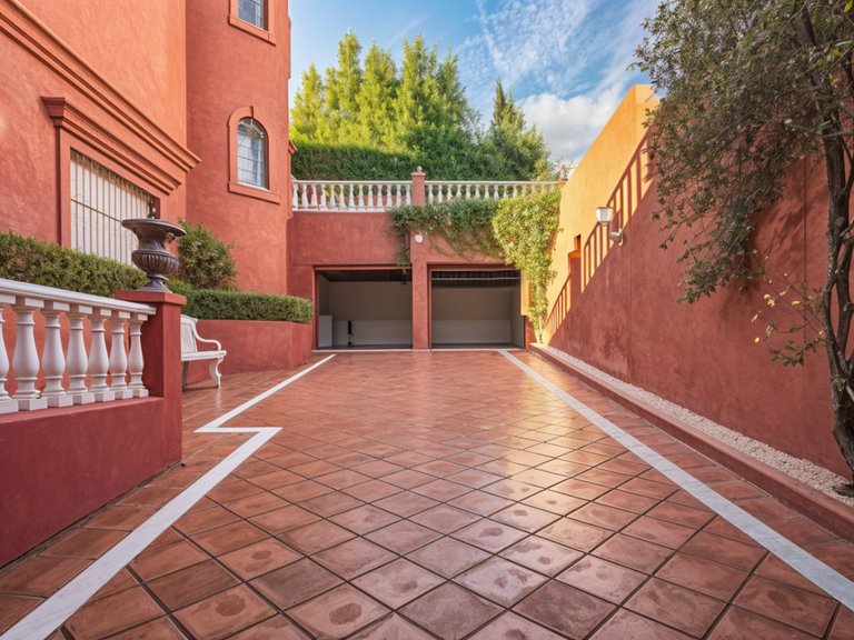 Villa for Sale  in Estepona, Malaga 53