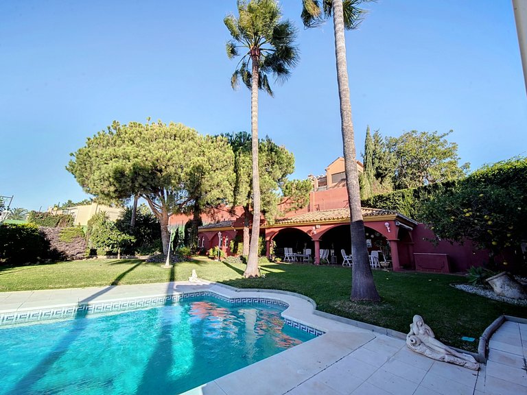 Villa for Sale  in Estepona, Malaga 45